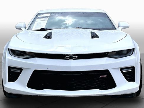 Used 2018 Chevrolet Camaro SS RWD image 4
