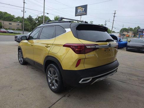 Used 2021 Kia Seltos S AWD/4WD image 5