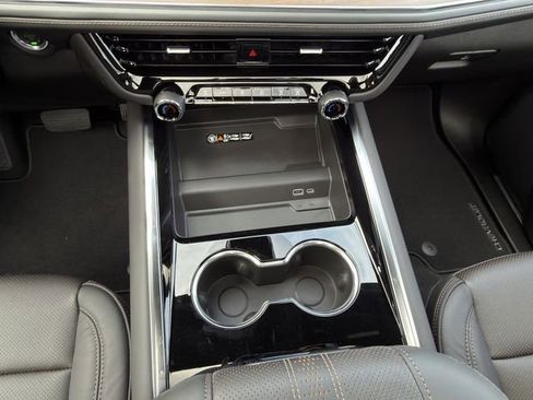 New 2026 Chevrolet Suburban High Country image 16