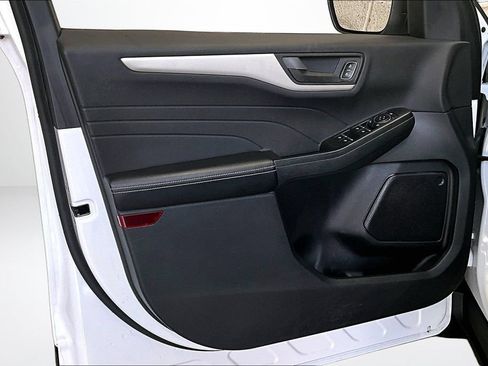 Used 2022 Ford Escape SE FWD image 20