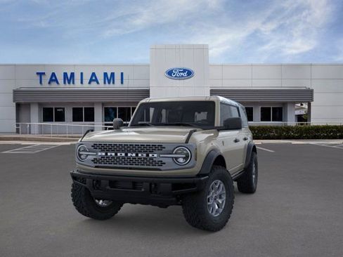 New 2025 Ford Bronco Badlands image 2