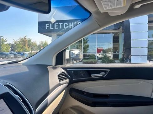 Used 2020 Ford Edge Titanium w/ Equipment Group 301A AWD/4WD image 13
