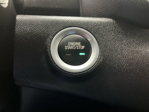 Certified 2024 GMC Terrain SLT image 21