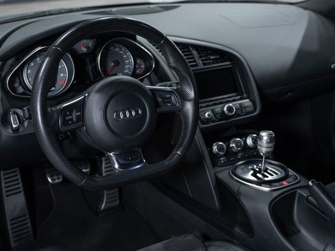 Used 2012 Audi R8 V8 image 41