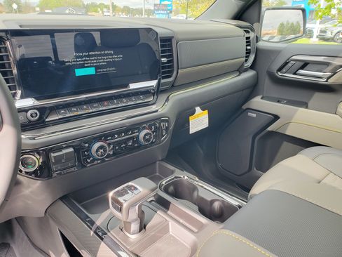 New 2026 Chevrolet Silverado 1500 ZR2 w/ Dark Appearance Package AWD/4WD image 20