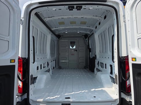 Used 2022 Ford Transit 350 Medium Roof image 11
