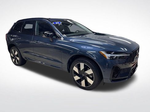 Certified 2025 Volvo XC60 T8 Plus w/ Protection Package Premier AWD/4WD image 10