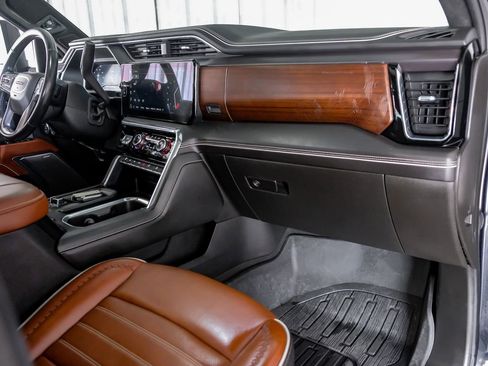 Used 2024 GMC Sierra 2500 Denali Ultimate w/ Max Trailering Package image 13