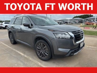 Used 2024 Nissan Pathfinder SL w/ SL Premium Package