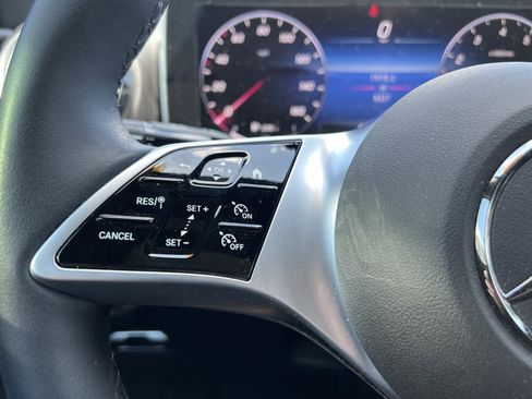 Used 2023 Mercedes-Benz C 300 4MATIC Sedan image 19