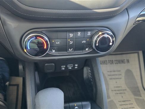 Used 2023 Chevrolet TrailBlazer LT image 19