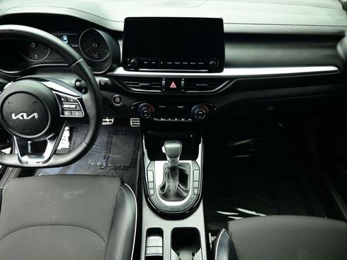 Used 2022 Kia Forte GT-Line w/ GT-Line Premium Package image 6