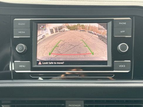 Used 2024 Volkswagen Jetta SE image 19