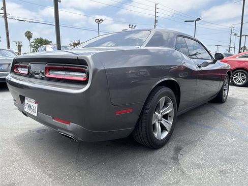 Used 2015 Dodge Challenger SXT RWD image 6