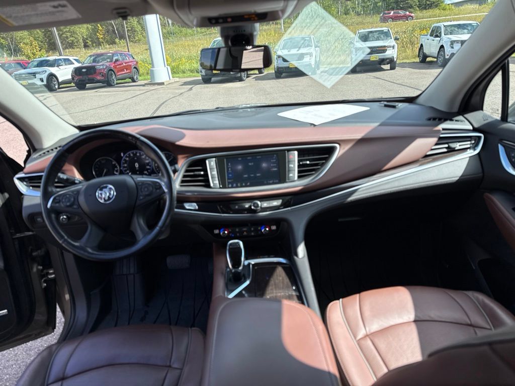 Used 2020 Buick Enclave Avenir w/ Avenir Technology Package AWD/4WD image 16