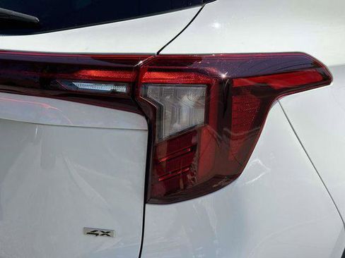 Used 2024 Kia Seltos S AWD/4WD image 11