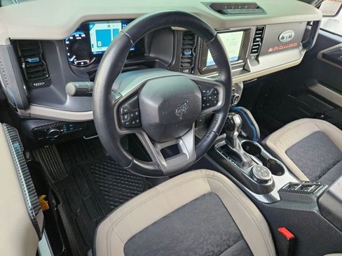 Used 2022 Ford Bronco Wildtrak image 10