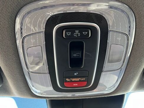 Used 2025 Hyundai Elantra SEL image 23