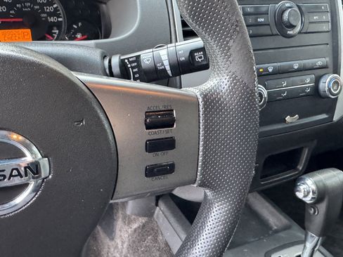 Used 2012 Nissan Xterra S image 18