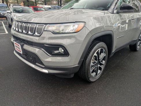 Certified 2022 Jeep Compass Limited image 9