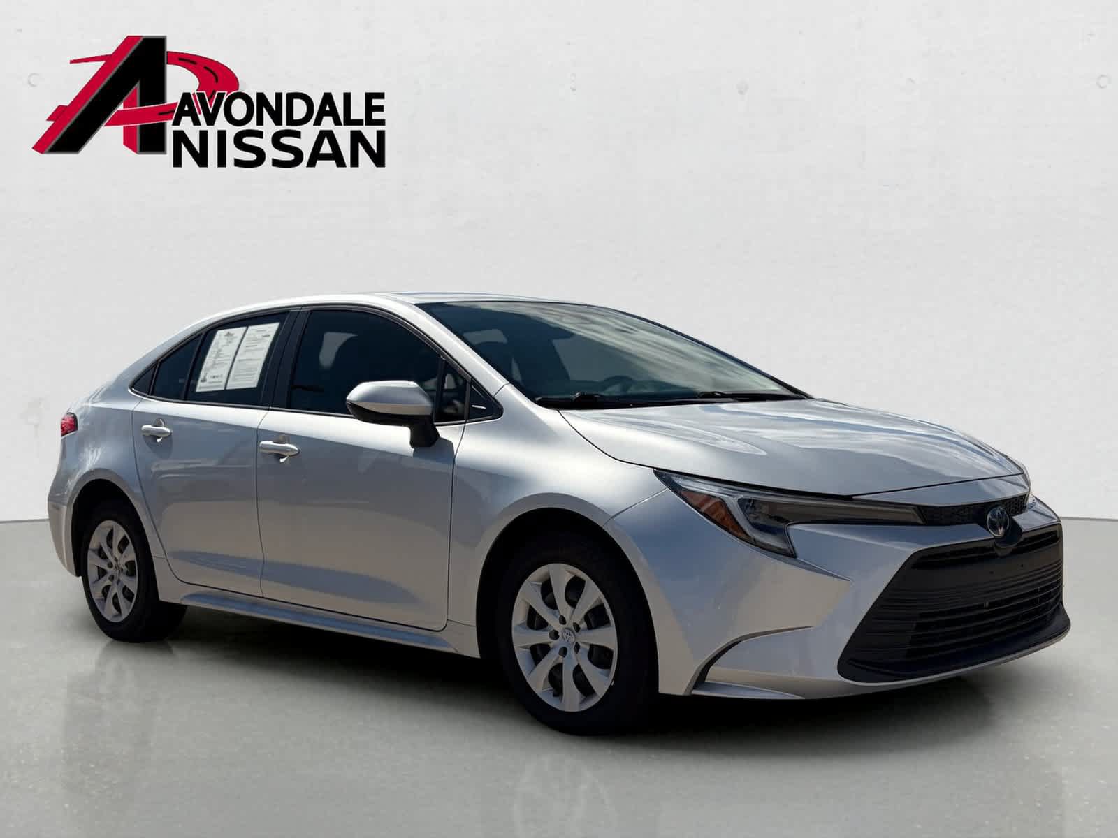 Used 2025 Toyota Corolla LE w/ Convenience Package FWD image 8
