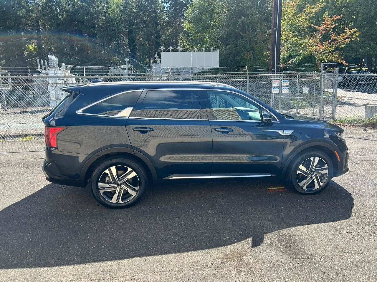 Used 2023 Kia Sorento EX AWD/4WD image 4