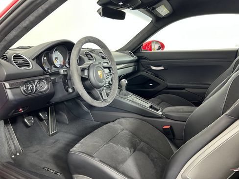 Certified 2020 Porsche 718 Cayman GT4 RWD image 4