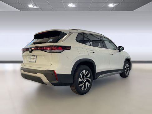 New 2026 Volkswagen Tiguan S FWD image 9