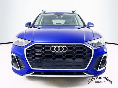 Used 2024 Audi Q5 e Premium Plus w/ Premium Plus Package image 2