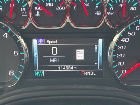 Used 2020 Chevrolet Suburban Premier RWD image 7