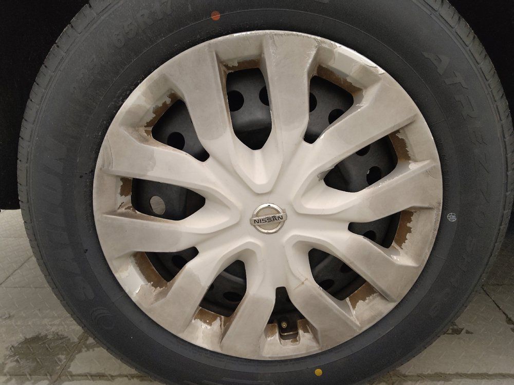 Used 2019 Nissan Rogue S FWD image 31
