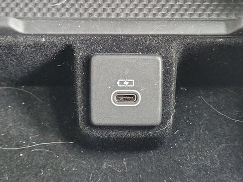Used 2024 Land Rover Range Rover SV AWD/4WD image 15