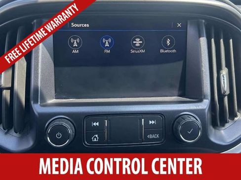 Used 2021 Chevrolet Colorado Z71 AWD/4WD image 9