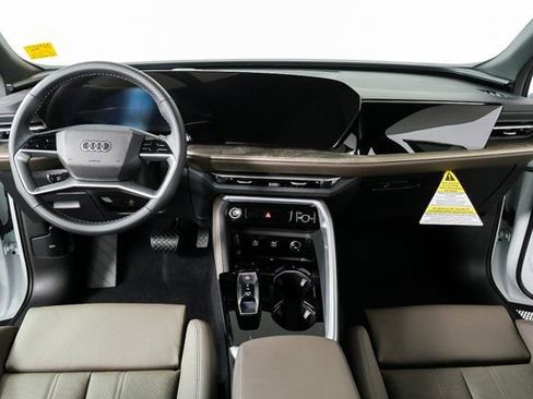 New 2025 Audi Q5 Premium Plus image 19