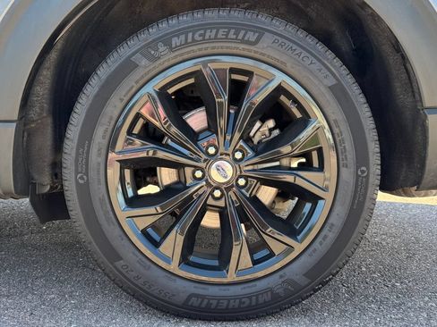 Used 2022 Ford Explorer XLT AWD/4WD image 11