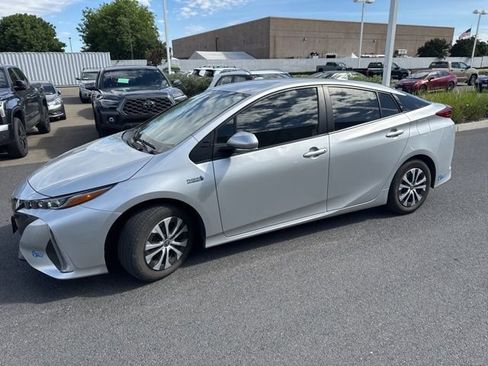 Used 2021 Toyota Prius Prime XLE image 1