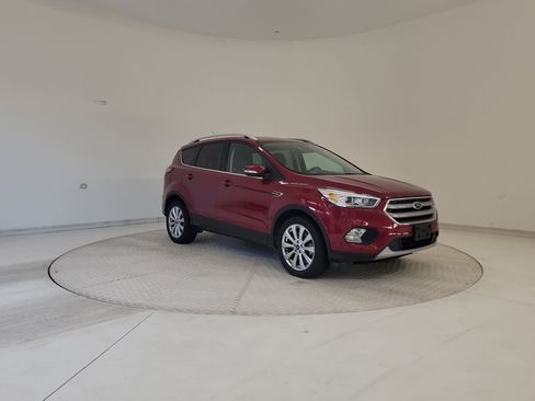 Used 2017 Ford Escape Titanium w/ Equipment Group 301A FWD image 5
