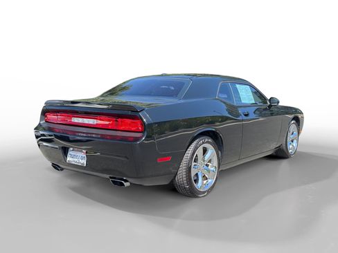 Used 2014 Dodge Challenger R/T w/ Sound Group II RWD image 5