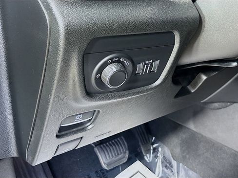 Used 2024 Jeep Grand Cherokee L Laredo AWD/4WD image 10