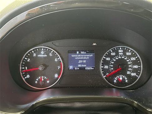 Used 2023 Kia Seltos EX image 18