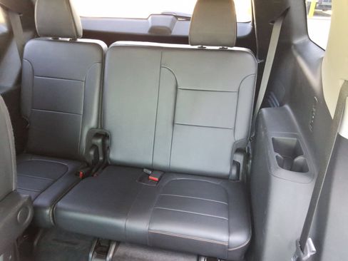 Used 2018 Chevrolet Traverse Premier AWD/4WD image 30
