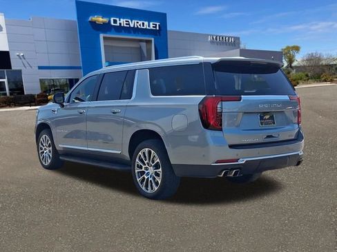 Used 2025 GMC Yukon XL Denali AWD/4WD image 23