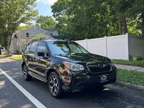 Used 2015 Subaru Forester 2.0XT Premium AWD/4WD image 2