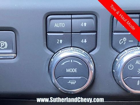 Used 2025 GMC Sierra 2500 AT4X AWD/4WD image 38