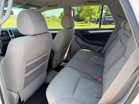 Used 2007 Toyota 4Runner SR5 AWD/4WD image 16