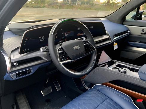 New 2026 Cadillac Vistiq Premium Luxury image 9