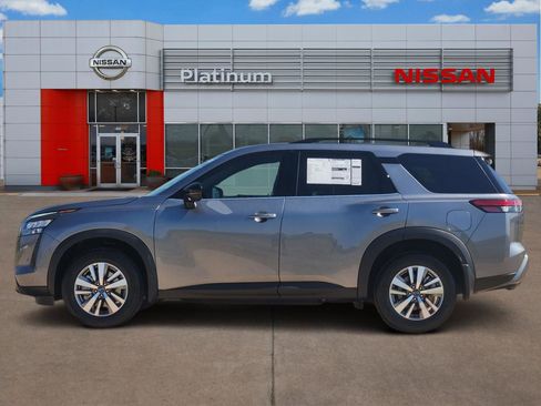 New 2026 Nissan Pathfinder SL image 3