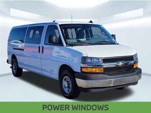 Used 2024 Chevrolet Express 3500 LT w/ LT Preferred Equipment Group RWD image 9