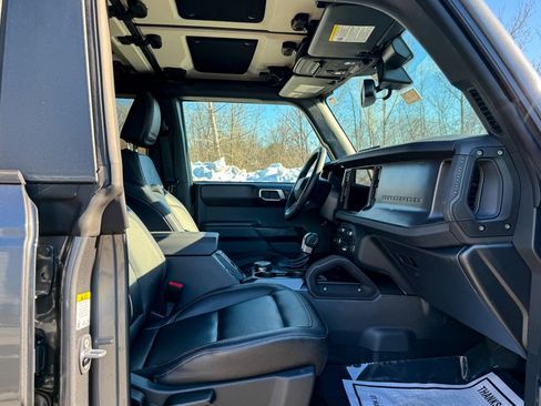 Certified 2025 Ford Bronco Badlands image 13