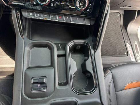 Used 2025 GMC Sierra 3500 AT4 w/ AT4 Premium Plus Package AWD/4WD image 23